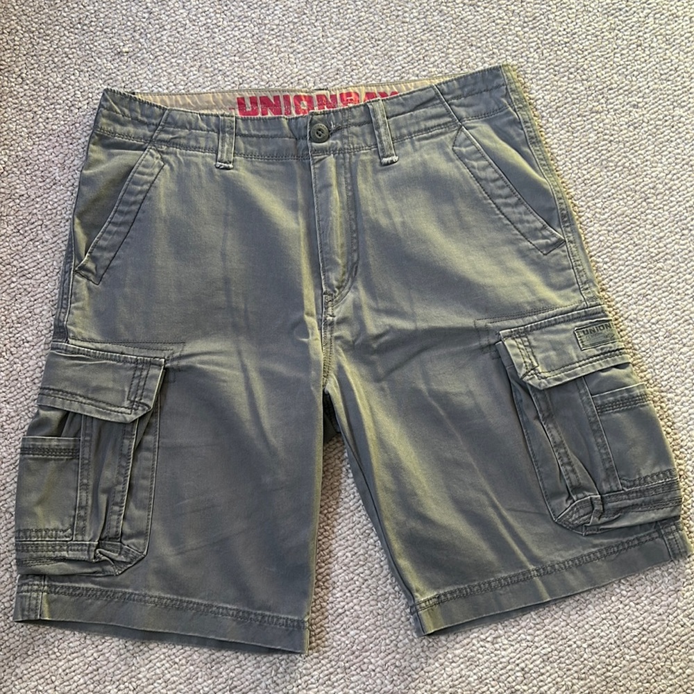Union Bay Mens Light Gray Cargo Shorts (Size 34) - Good Condition